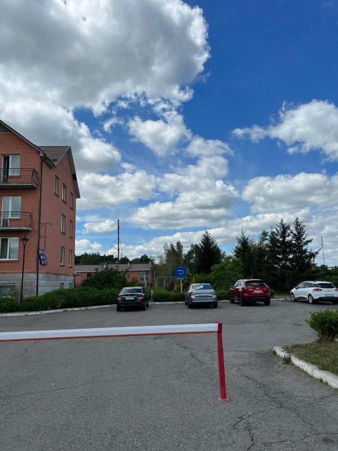 Готель Ягодин Starovoitove Exterior photo